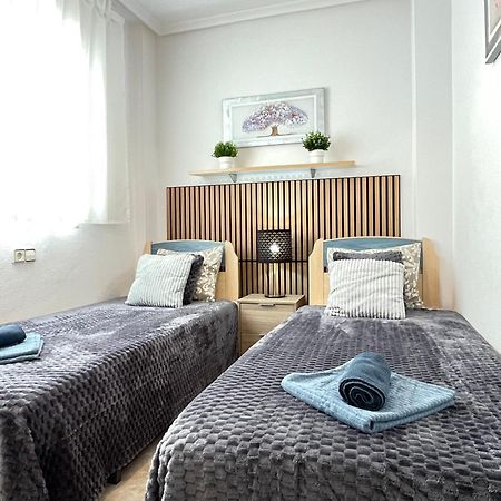 Superior La Playa! 3 Bedrooms! 2 Baths! Air Condition! Side Sea View! Torrevieja Exterior photo