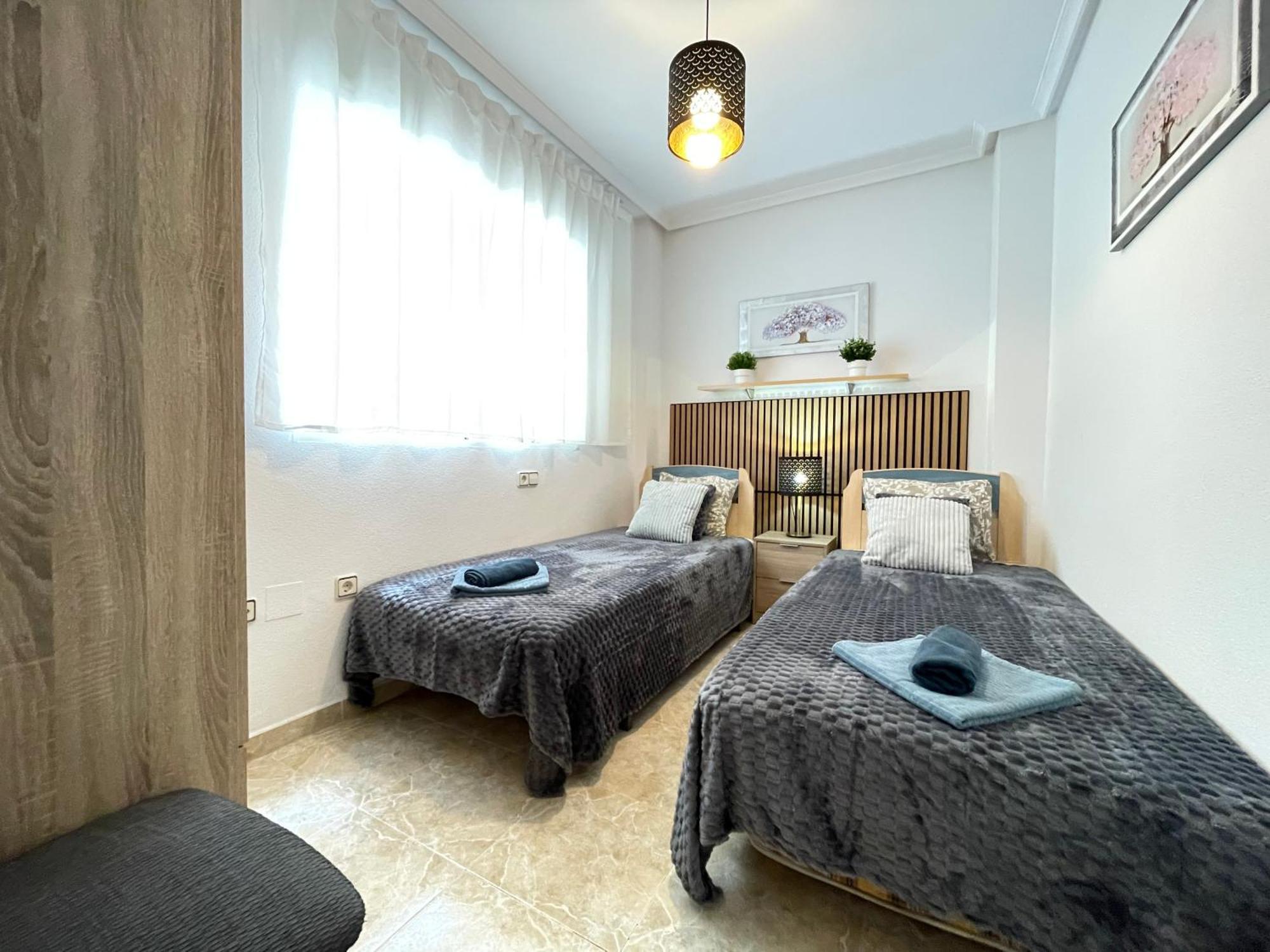 Superior La Playa! 3 Bedrooms! 2 Baths! Air Condition! Side Sea View! Torrevieja Exterior photo